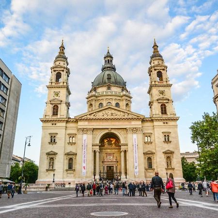 Apartment In The Middle Of Christmas Market Budapest Exterior foto